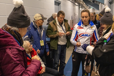 Residents meet and get autographs with Canadian Curler Rachel Homan